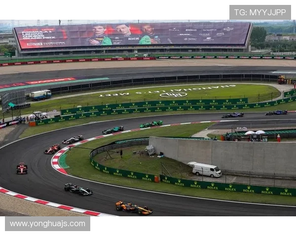 F1赛季激烈角逐 各车队策略博弈与车手表现成焦点 F1赛季激烈角逐 各车队策略博弈与车手表现成焦点